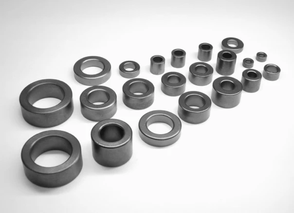 非分割,二分割トロイダルコア