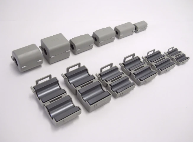 開閉自在型スリーブクランプコア MSFCシリーズ(高周波用)