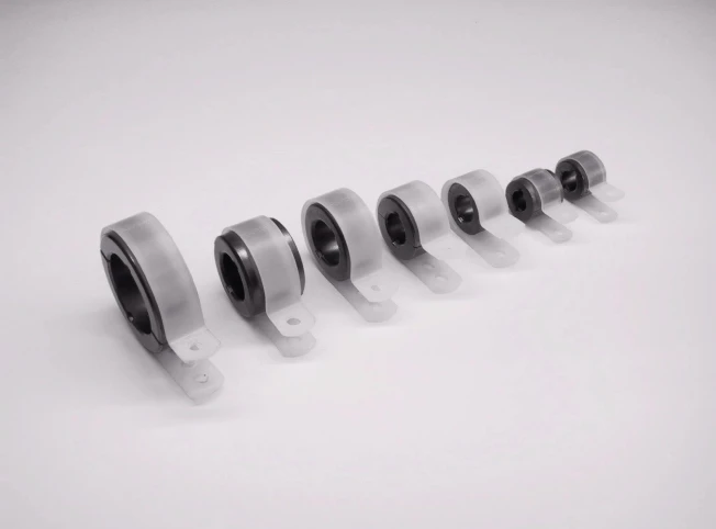 ナイロンクランプ付き二分割コア MTCNシリーズ(低周波用)